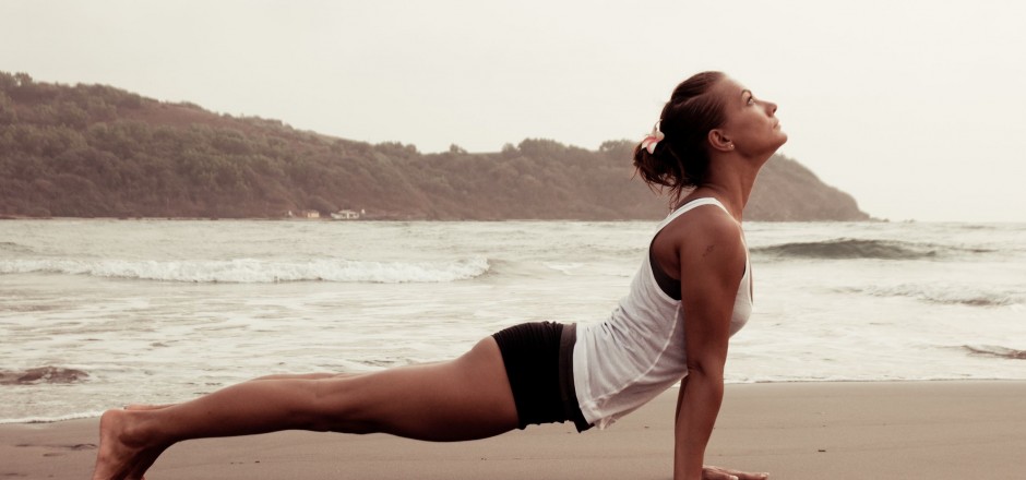 Asana-Up-Dog-woman-940x440